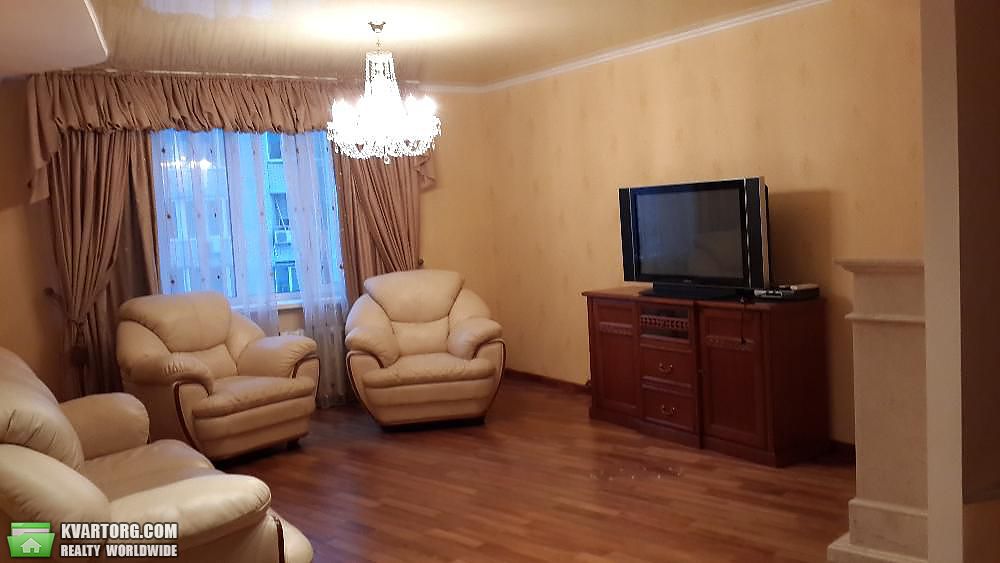 Sell 3-room apartment. Киев,  Бажана — photo 1