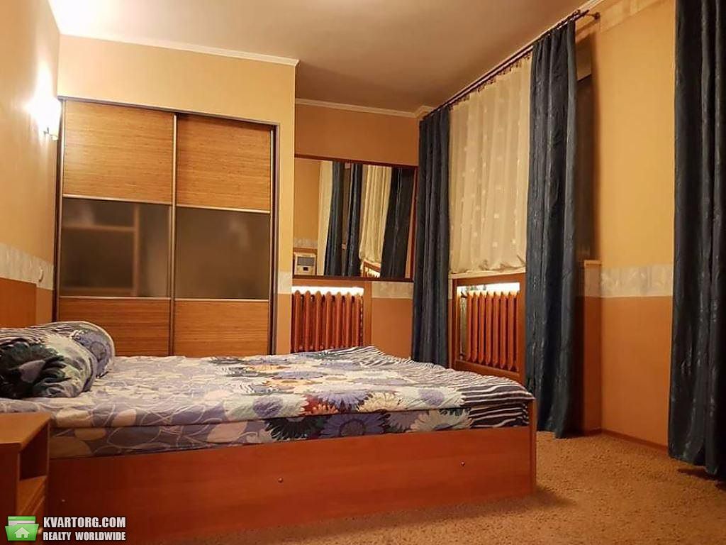Rent out 2-room apartment. Киев,  Мазепы — photo 8