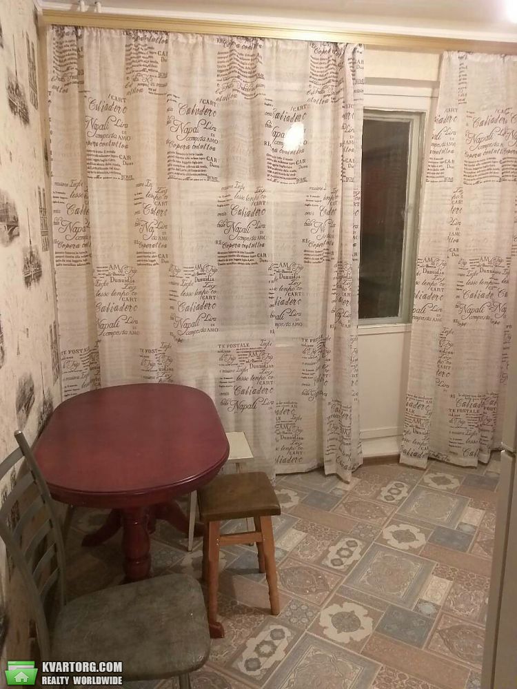 Rent out 1-room apartment. Киев,  Вишняковская — photo 3
