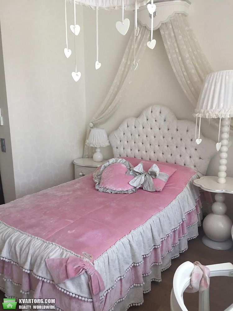 Rent out 5-room apartment. Киев, Драгомирова ул. — photo 7
