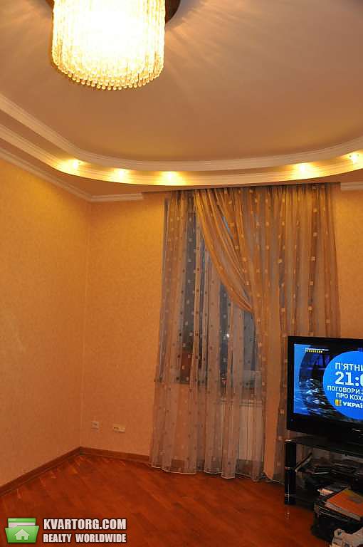 Sell 3-room apartment. Киев,  Петровского — photo 4