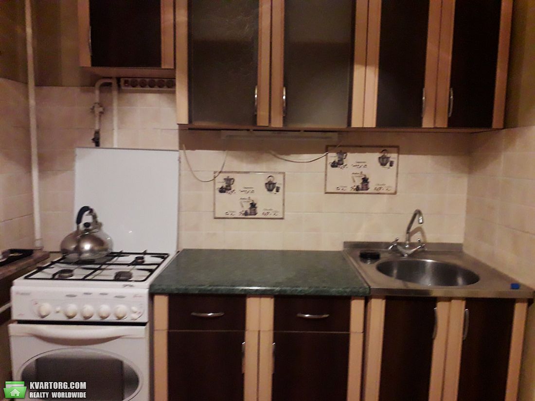 Rent out 1-room apartment. Киев,  Радужная — photo 1