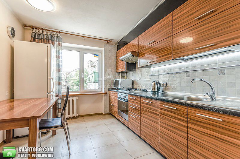 Rent out 2-room apartment. Киев,  Андреевская — photo 3