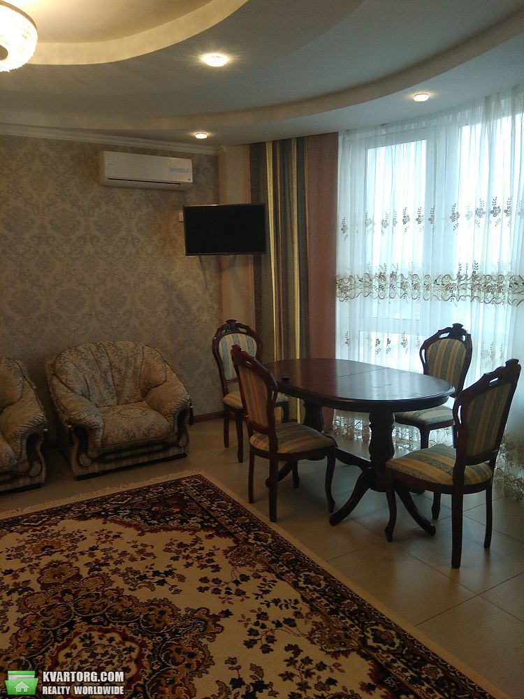 Rent out 3-room apartment. Киев,  Харьковское шоссе — photo 6