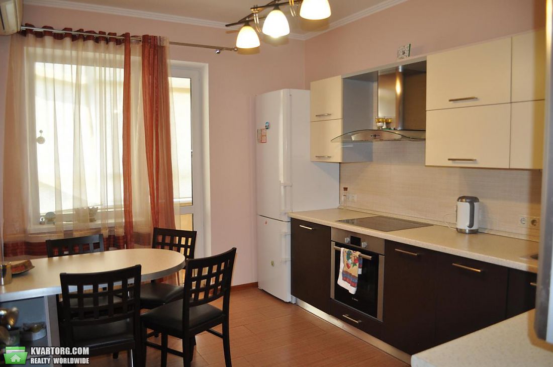 Rent out 2-room apartment. Киев,  Дегтяревская — photo 10