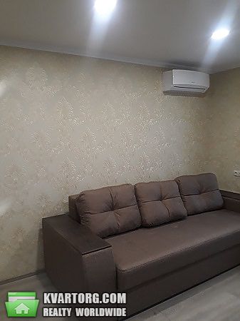 Rent out 2-room apartment. Киев, Минина — photo 1