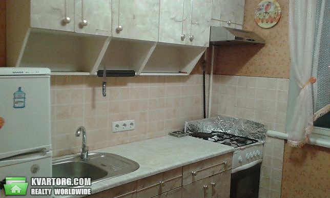 Rent out 1-room apartment. Киев,  Зодчих — photo 4