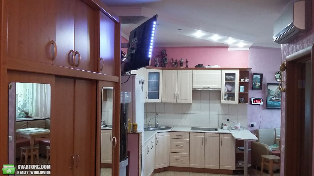 Sell 1-room apartment. Киев,  Бажана — photo 3