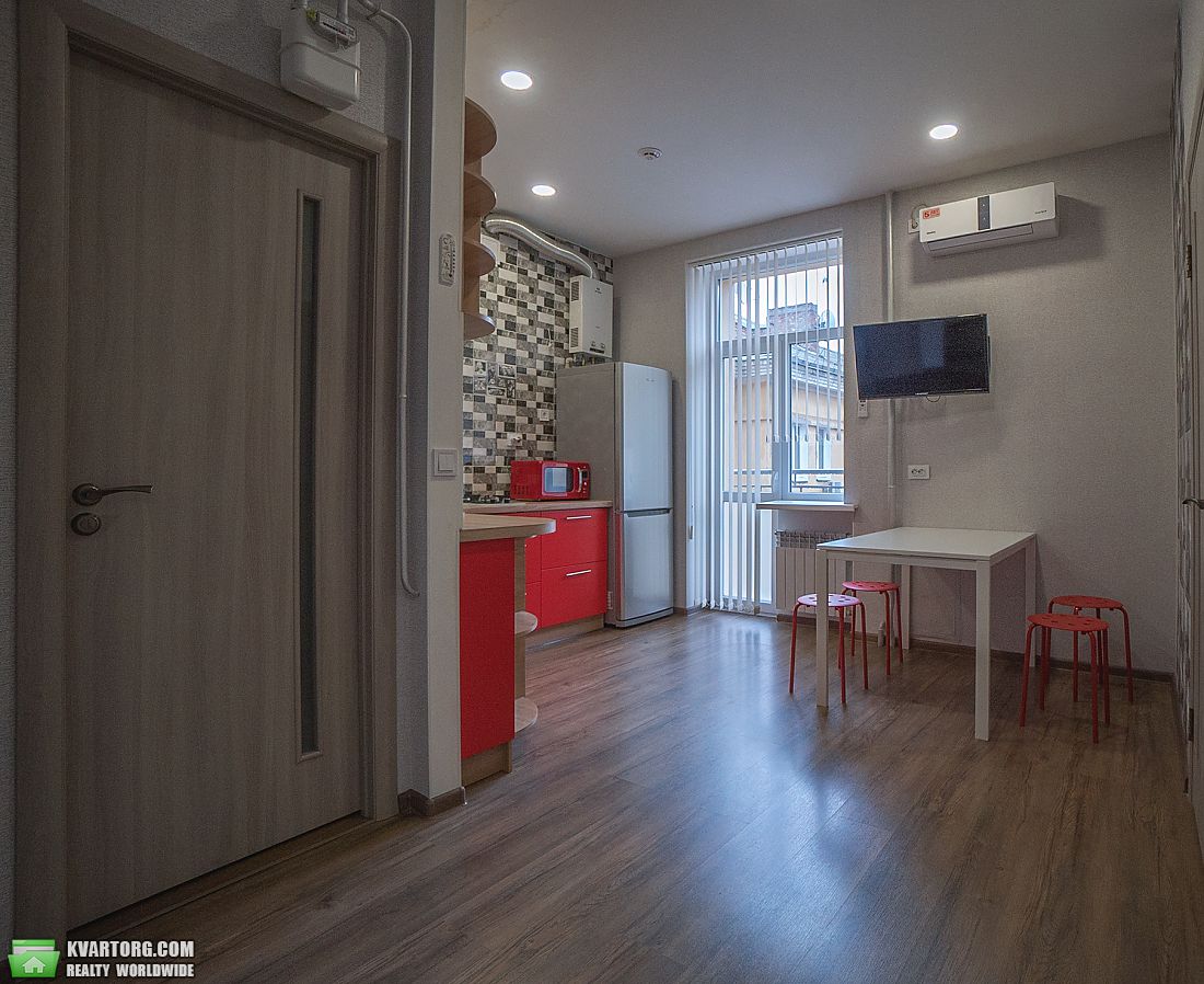 Rent out 1-room apartment. Чернигов, проспект Победы — photo 7