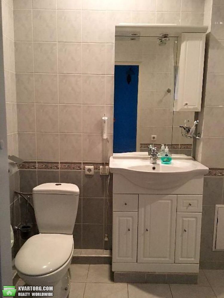 Rent out 2-room apartment. Киев,  Саксаганского — photo 8
