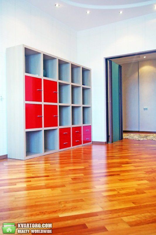 Rent out 4-room apartment. Киев,  Леси Украинки бул — photo 7