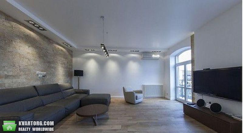 Rent out 4-room apartment. Киев, Льва Толстого ул. — photo 1