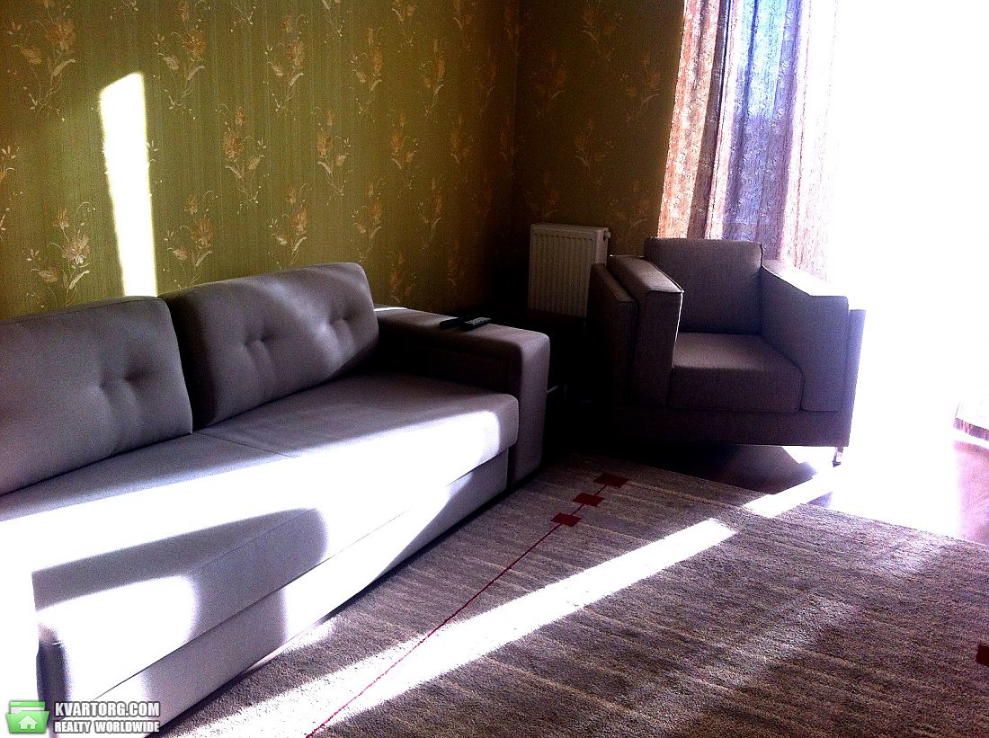 Rent out 2-room apartment. Киев,  Лабораторная — photo 2