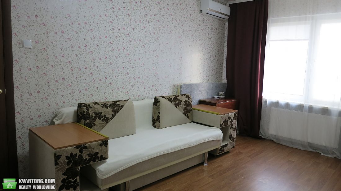 Rent out 1-room apartment. Киев, Русовой Софии — photo 3
