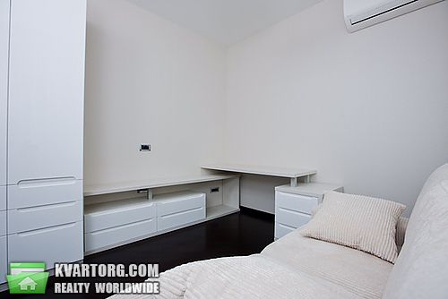Sell 3-room apartment. Киев,  Драгомирова — photo 1