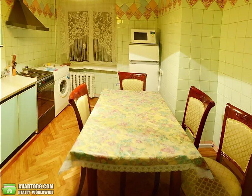 Rent out 2-room apartment. Киев,  Мичурина — photo 2