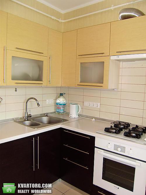 Rent out 1-room apartment. Киев,  Ветрянные Горы — photo 1