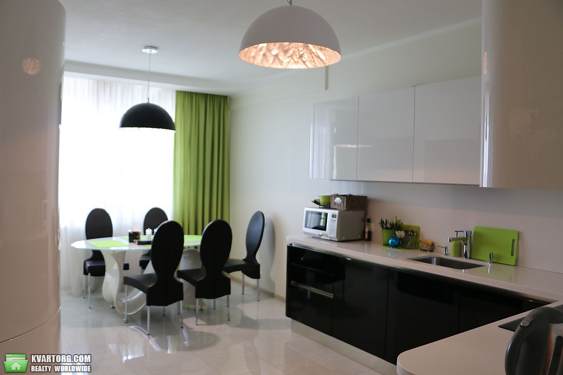 Rent out 2-room apartment. Киев,  Голосеевский пр — photo 2