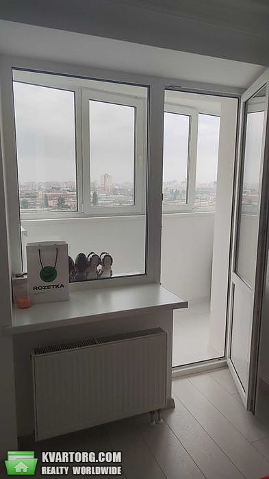 Sell 3-room apartment. Киев,  Алма-Атинская — photo 3
