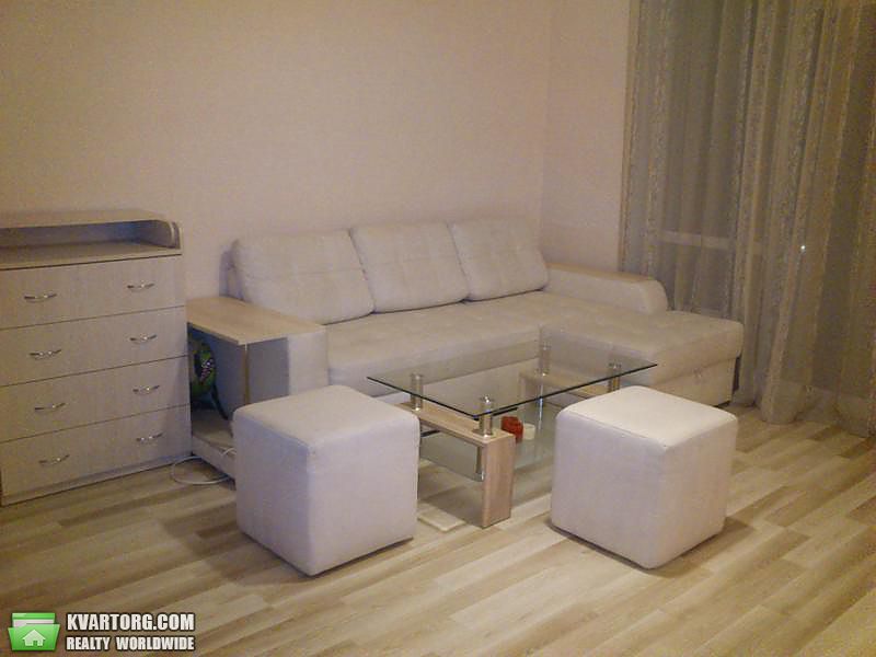 Sell 1-room apartment. Киев,  Петрицкого — photo 1