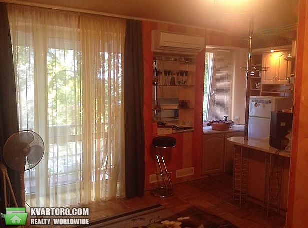 Sell 1-room apartment. Киев,  Жилянская — photo 2