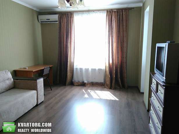 Rent out 1-room apartment. Киев,  Драгоманова — photo 3