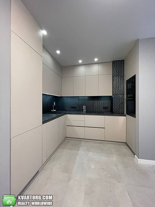 Sell 3-room apartment. Киев,  Каховская — photo 1
