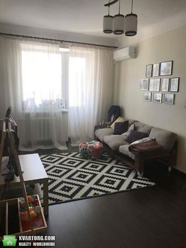 Sell 2-room apartment. Киев,  Строителей — photo 3
