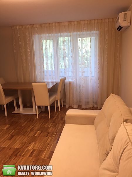 Rent out 2-room apartment. Днепропетровск, Комсомольская — photo 2