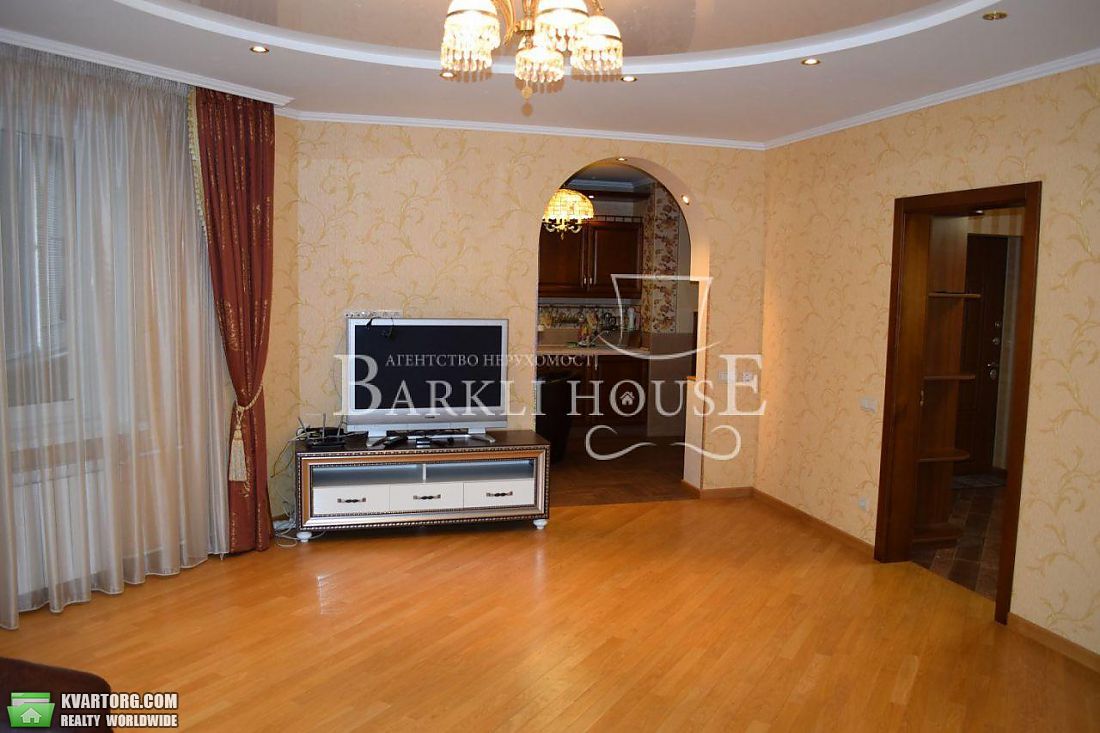Rent out 3-room apartment. Киев,  Никольско-Слободская — photo 2