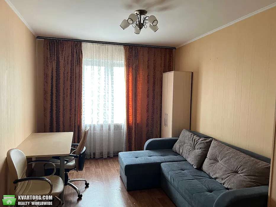 Sell 3-room apartment. Киев, Харьковское шоссе — photo 1
