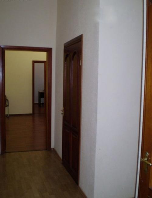 Rent out office. Киев,  Костельная — photo 4