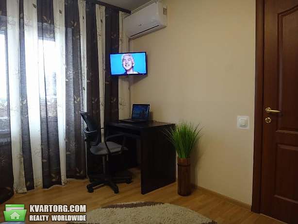 Rent out 2-room apartment. Киев,  Харьковское шоссе — photo 8
