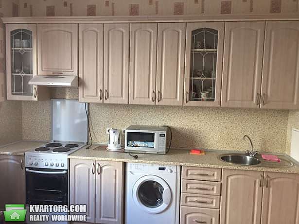 Rent out 1-room apartment. Киев,  Урловская — photo 1