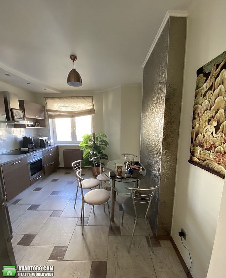 Rent out 2-room apartment. Киев,  Мишуги — photo 1