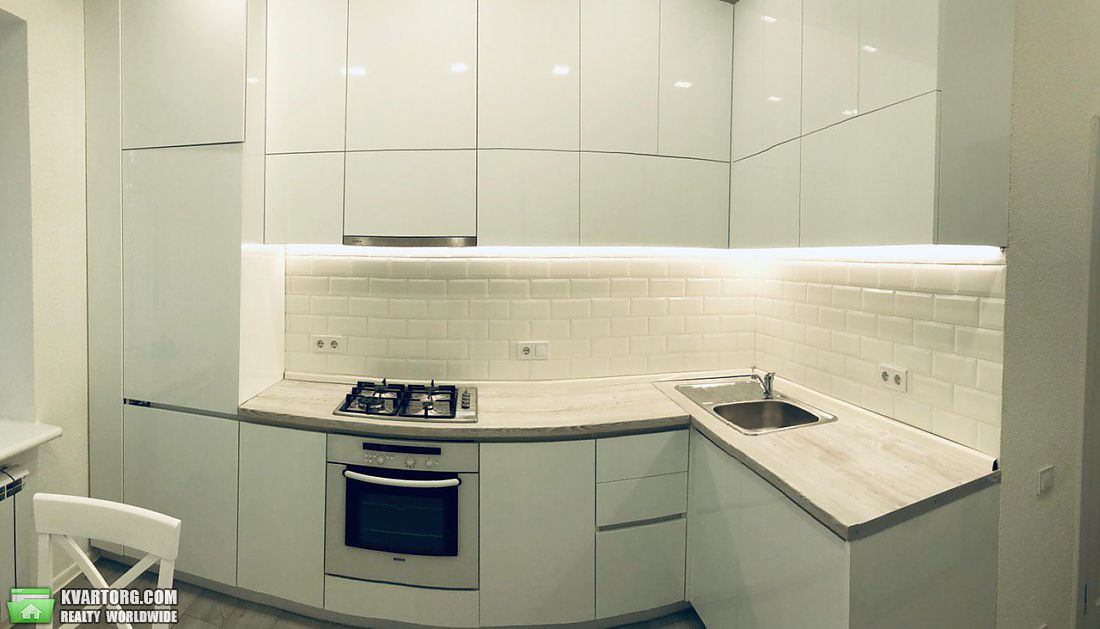Rent out 3-room apartment. Киев,  Толстого — photo 9