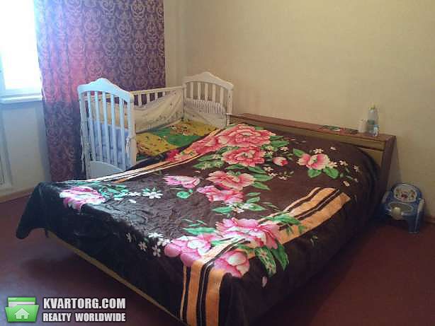 Sell 3-room apartment. Киев,  Радунская — photo 1