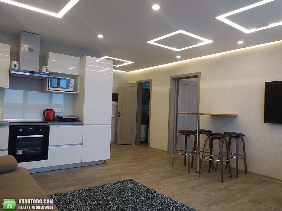 Rent out 3-room apartment. Киев,  Бажана — photo 5