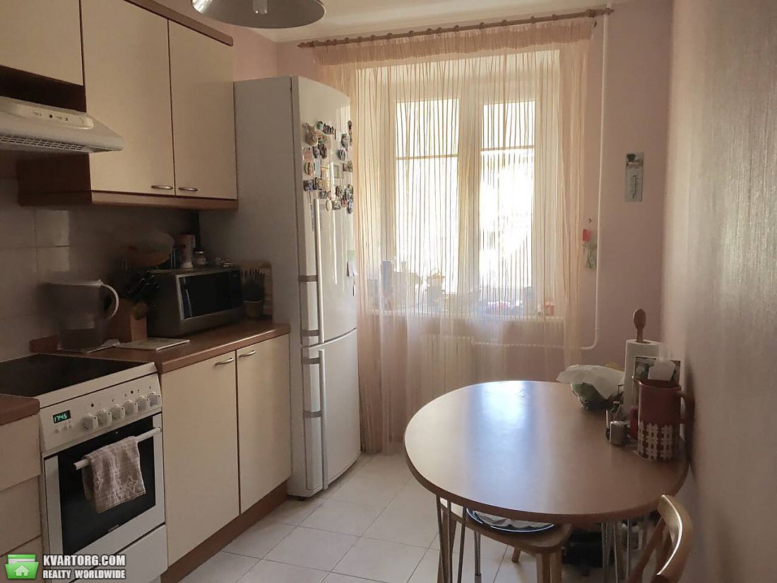 Rent out 3-room apartment. Киев, Златоустовская — photo 1