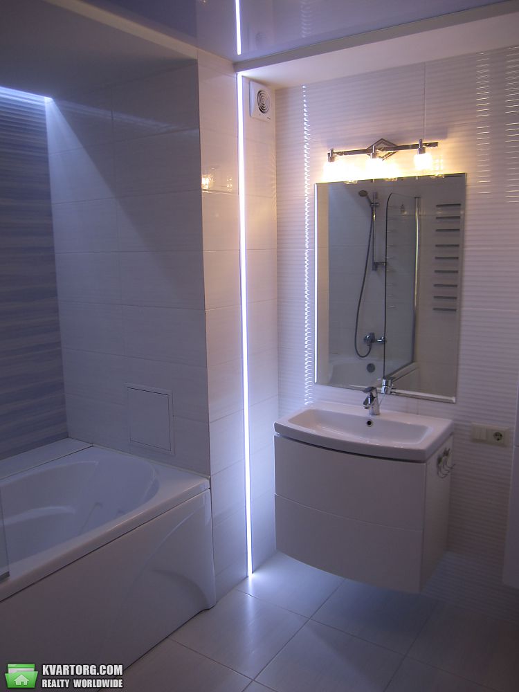 Sell 3-room apartment. Киев, Здолбуновская — photo 8