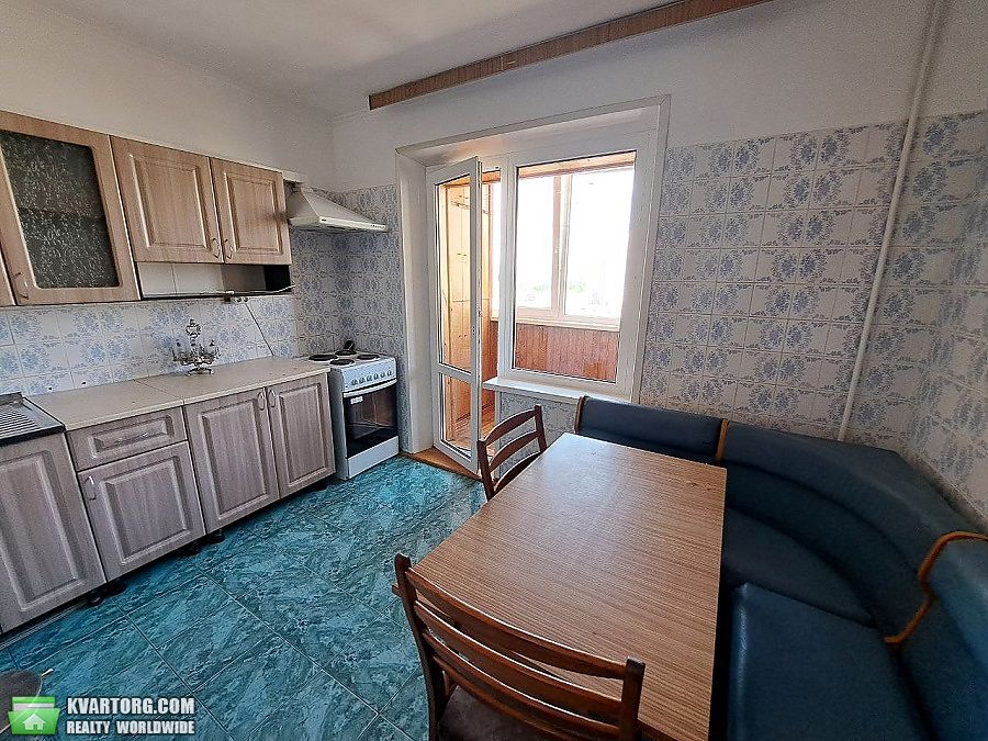 Rent out 2-room apartment. Киев,  Декабристов — photo 2