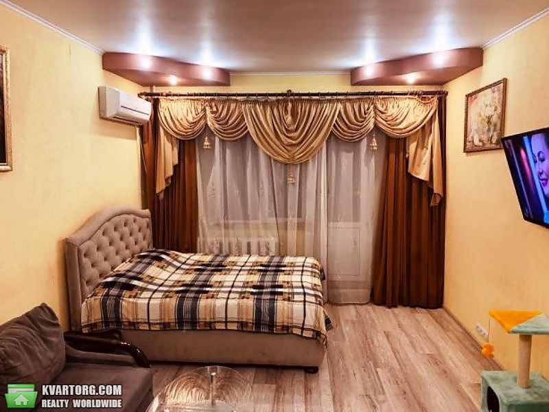 Sell 2-room apartment. Киев,  Тростянецкая — photo 1