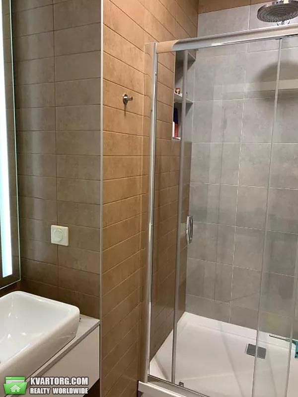 Rent out 2-room apartment. Киев, Деловая — photo 9