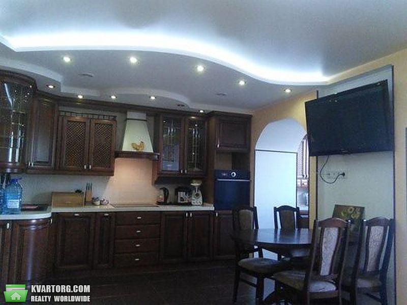 Rent out 3-room apartment. Киев,  Стадионная — photo 6
