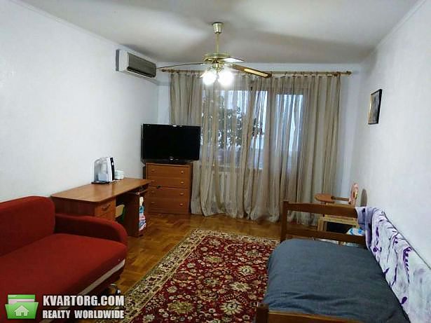 Sell 2-room apartment. Киев,  Курская — photo 1
