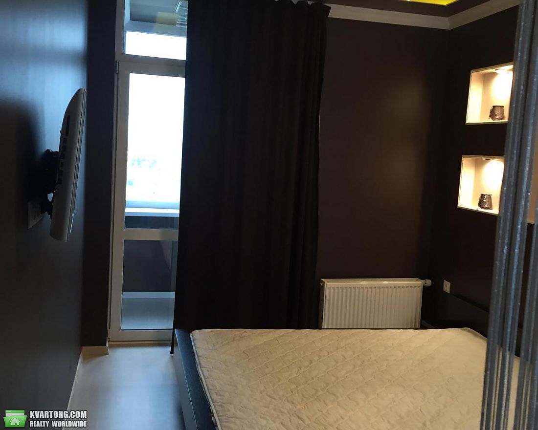 Rent out 2-room apartment. Киев,  Вышгородская — photo 6