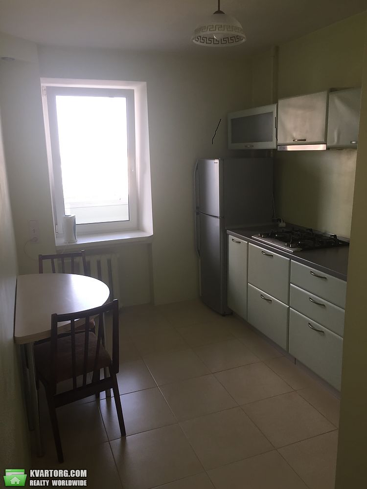 Rent out 2-room apartment. Киев,  Пимоненко — photo 5