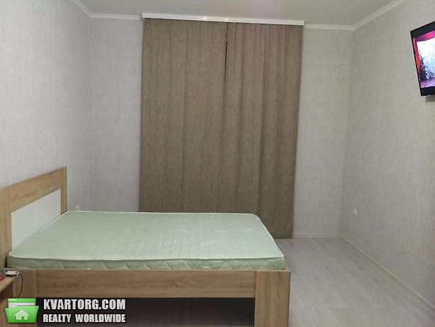 Rent out 1-room apartment. Киев,  Драгоманова — photo 4