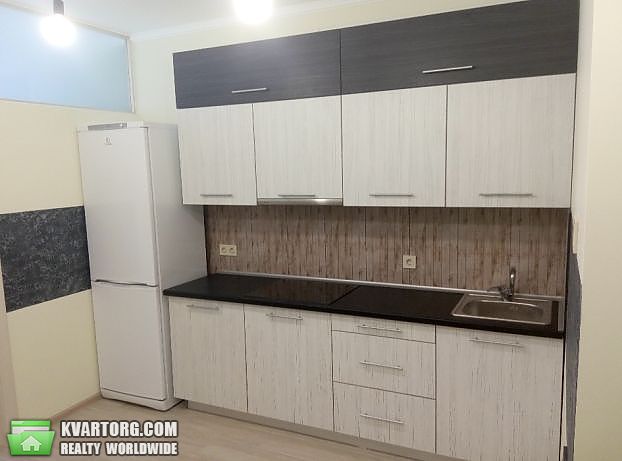 Rent out 2-room apartment. Киев,  Харьковское шоссе — photo 5