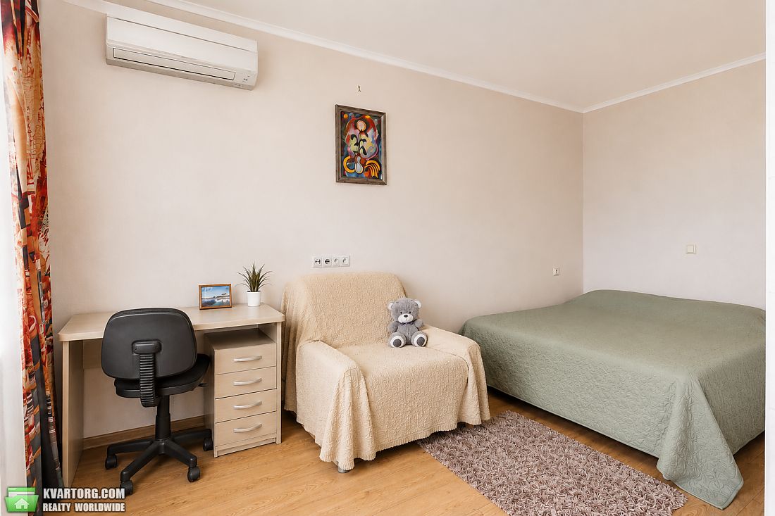 Rent out 1-room apartment. Киев, Бастіонний — photo 4